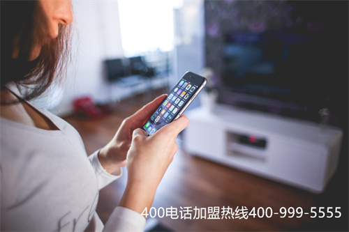 (中國400電話網(wǎng)辦理的優(yōu)點在哪里呢)(客服管理工作效率低下，只需辦理一個400電話申請就能解決!)